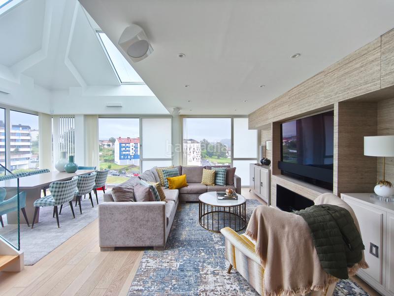 Foto 9cae7aa0-8bc8-4697-8420-5edff3dad5e4. Dúplex amb calefacció aparcament piscina a Conxo Santiago de Compostela