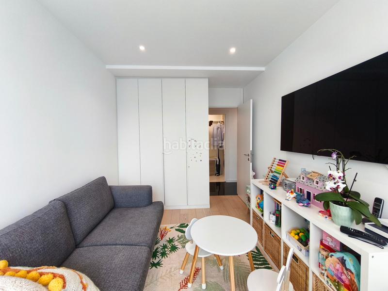 Foto 3416c813-cd0c-4d8f-8edf-d35a360ced1e. Zweistöckige wohnung mit heizung parking pool in Conxo Santiago de Compostela