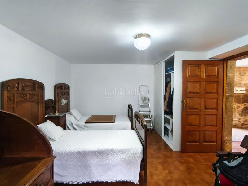 Foto 154c35bd-0dd6-4dd1-a2c1-fc2f34cc1808. Casa amb xemeneia calefacció aparcament a Castiñeiriño - Cruceiro de Sar Santiago de Compostela