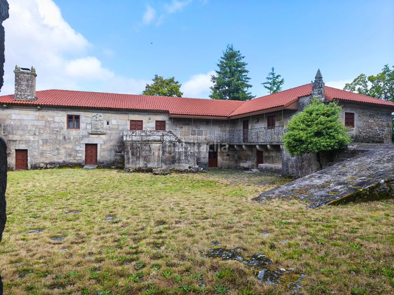 Foto 89e3a658-669f-4ea4-b0a7-a21959408836. Casa amb xemeneia calefacció aparcament a Castiñeiriño - Cruceiro de Sar Santiago de Compostela