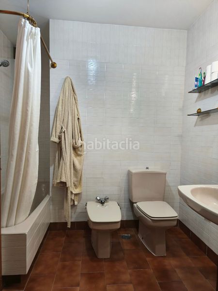 Foto 9c344421-20a8-4815-aaef-0a8bda940ac3. Casa amb xemeneia calefacció aparcament a Castiñeiriño - Cruceiro de Sar Santiago de Compostela