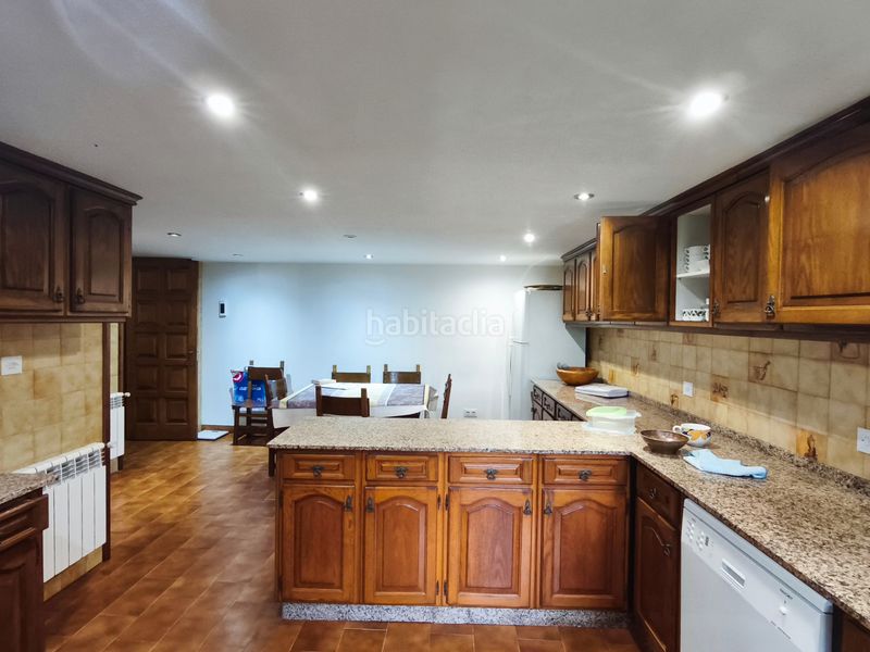 Foto a4299928-900b-46e8-9339-d08199c6644b. Casa amb xemeneia calefacció aparcament a Castiñeiriño - Cruceiro de Sar Santiago de Compostela