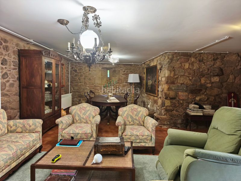 Foto a4bca4d2-fcce-44bf-9a5e-08600c0f2f45. Casa amb xemeneia calefacció aparcament a Castiñeiriño - Cruceiro de Sar Santiago de Compostela