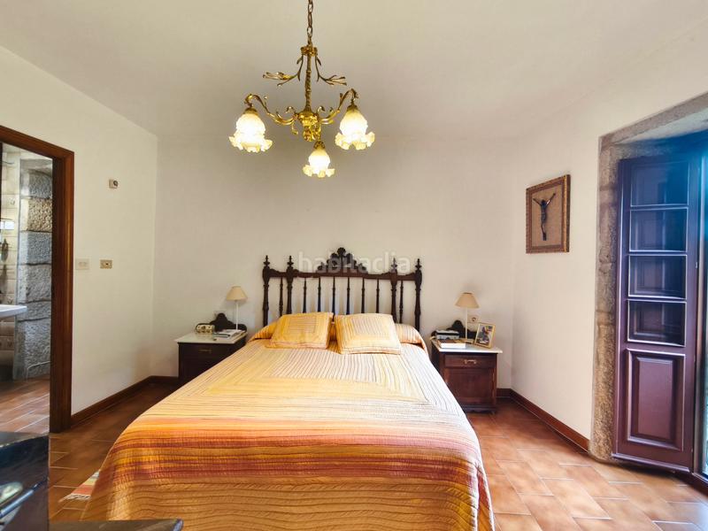 Foto 3b9b9bd1-4b4b-4d17-ba7b-c82bb6f452a3. Masia amb xemeneia calefacció aparcament a Castiñeiriño - Cruceiro de Sar Santiago de Compostela