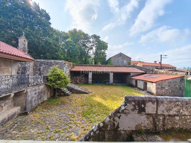 Foto 4527634e-1833-4986-92f7-f1484755ed6b. Masia amb xemeneia calefacció aparcament a Castiñeiriño - Cruceiro de Sar Santiago de Compostela