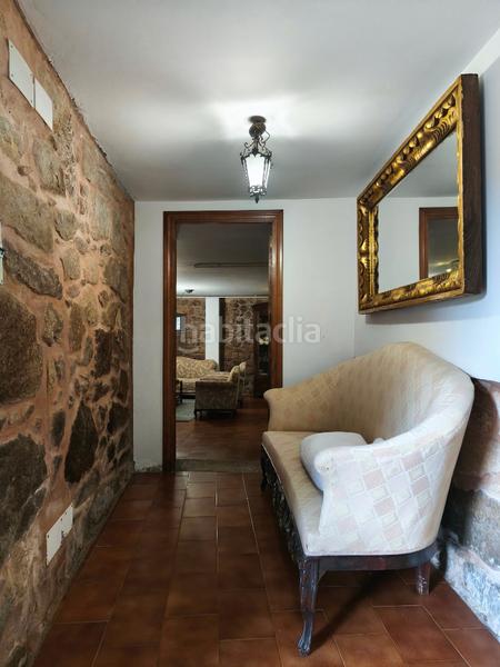 Foto ad761c82-fae5-4511-bc8f-0e569a8e613d. Masia amb xemeneia calefacció aparcament a Castiñeiriño - Cruceiro de Sar Santiago de Compostela