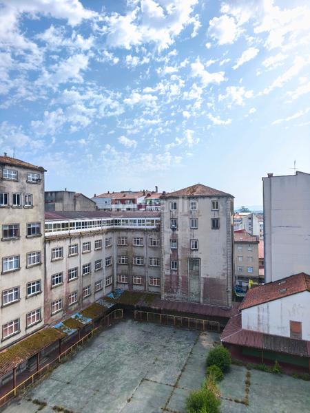 Foto b509657b-8df3-4295-ba55-72ca2709d287. Appartamento con riscaldamento parcheggio in Ensanche - Sar Santiago de Compostela