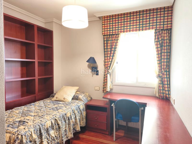 Foto 8f1774a4-b77f-45db-b84a-42f3d4073049. Flat with heating parking in Ensanche - Sar Santiago de Compostela