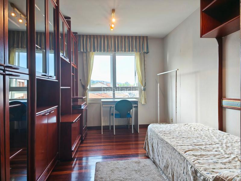 Foto a9c5b604-945f-4b2f-8057-3c47afb8db0c. Flat with heating parking in Ensanche - Sar Santiago de Compostela