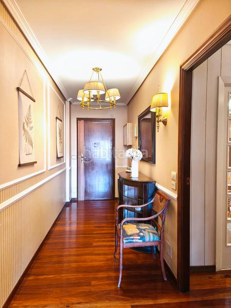 Foto fe47a912-1487-4443-ae57-12a6686df461. Pis amb calefacció aparcament a Ensanche - Sar Santiago de Compostela