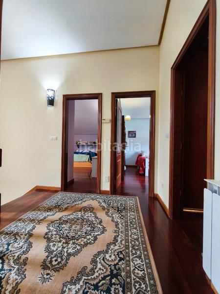 Foto 01451f90-6029-4f1a-b8ba-5f98937eba10. Chalet con riscaldamento parcheggio in Parroquias de Santiago Santiago de Compostela