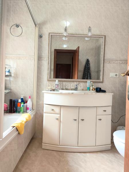 Foto 1be6fbf4-14dd-47e7-b14e-416318fefd7e. Chalet con riscaldamento parcheggio in Parroquias de Santiago Santiago de Compostela