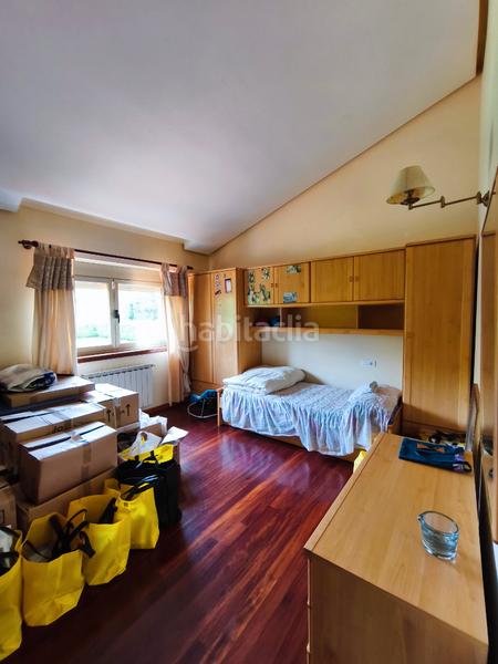 Foto 3248fe32-9004-483c-8383-592e44a9295d. Chalet con riscaldamento parcheggio in Parroquias de Santiago Santiago de Compostela