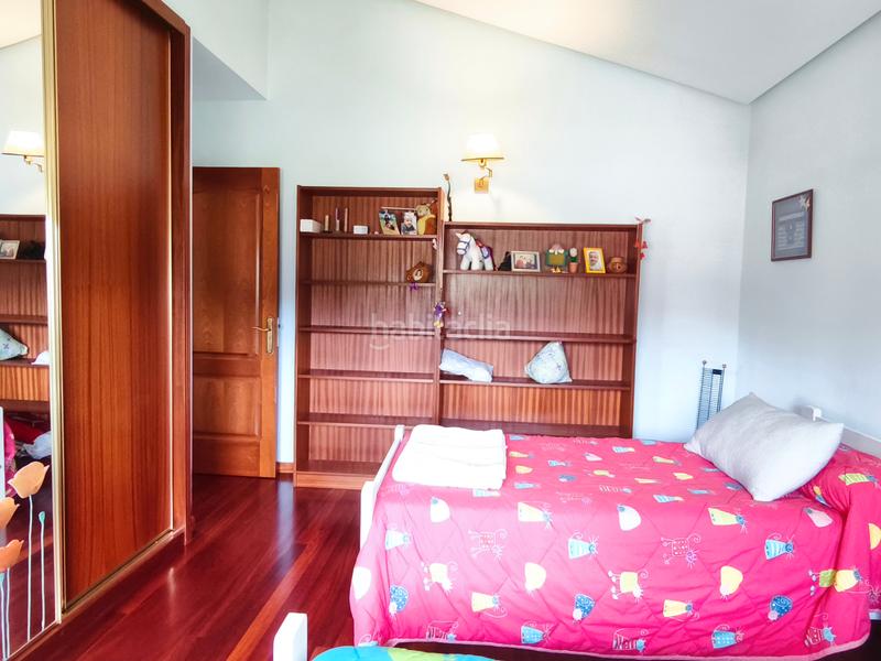 Foto 61842869-118d-42f1-9621-418ba05387fd. Chalet con riscaldamento parcheggio in Parroquias de Santiago Santiago de Compostela