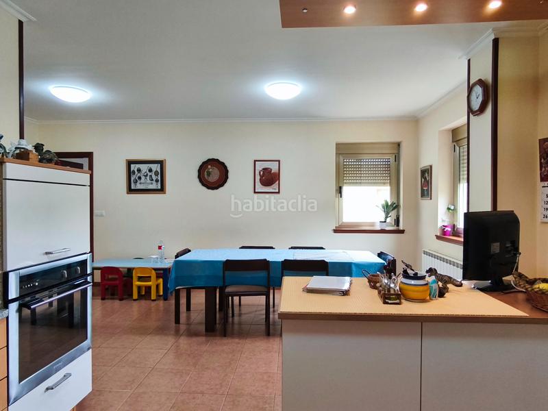 Foto b31de0d7-0268-41a5-a03e-aa3226e0511d. Chalet con riscaldamento parcheggio in Parroquias de Santiago Santiago de Compostela
