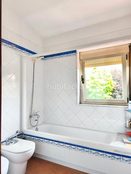 Foto 24c8ecf2-a5db-43df-ab47-c8d1e0f24b5a. Xalet amb calefacció aparcament a Parroquias de Santiago Santiago de Compostela