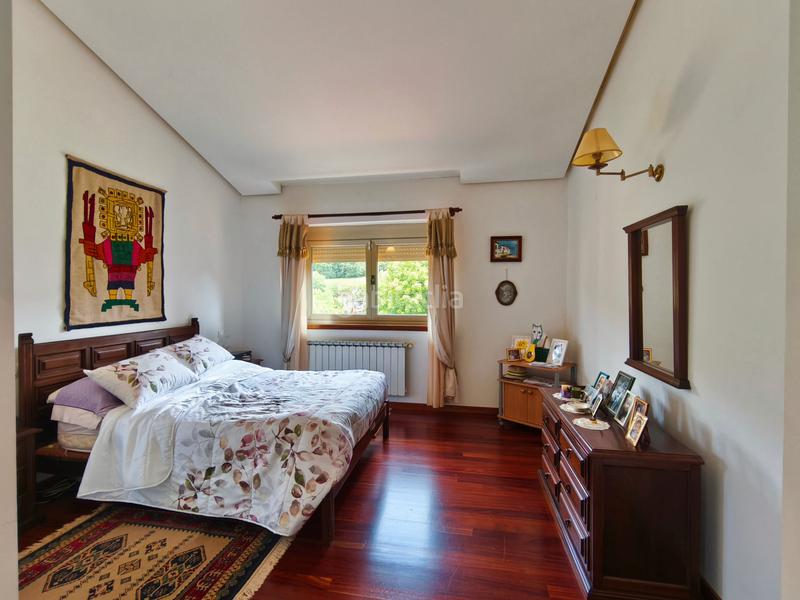 Foto a5bba61b-a467-48a8-8adf-639ce5e5f8a6. Xalet amb calefacció aparcament a Parroquias de Santiago Santiago de Compostela