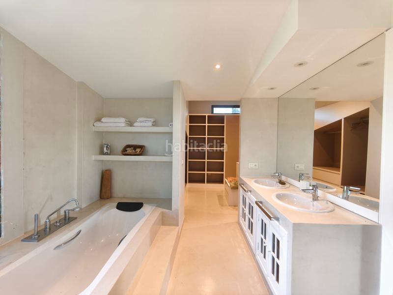 Foto 69f1774a-8e31-4602-abb5-0bf3a09e57cd. Chalet mit heizung parking pool in Bugallido Ames