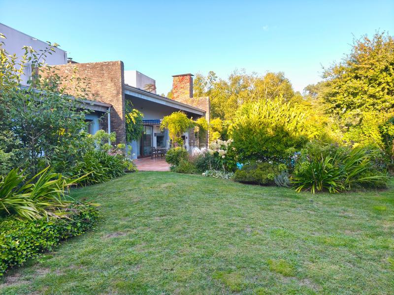 Foto d33bf9d1-af04-40c2-bcee-f37f4297404c. Chalet mit heizung parking pool in Bugallido Ames