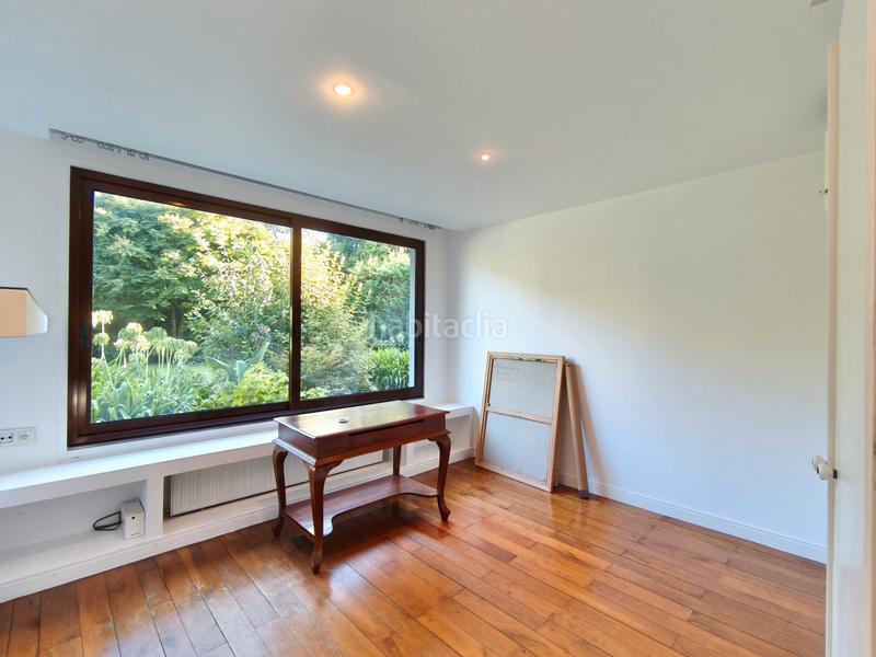 Foto 2008b628-fab9-4479-b80b-83e91a0ed37c. Xalet amb calefacció aparcament piscina a Bugallido Ames