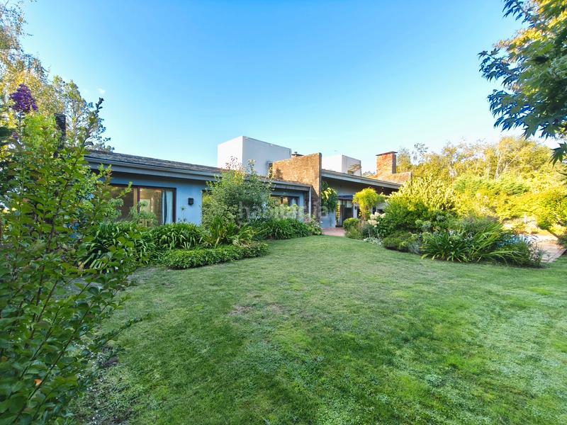 Foto d6ad9ebb-0d39-464e-8c12-0ea22fad27bf. Xalet amb calefacció aparcament piscina a Bugallido Ames