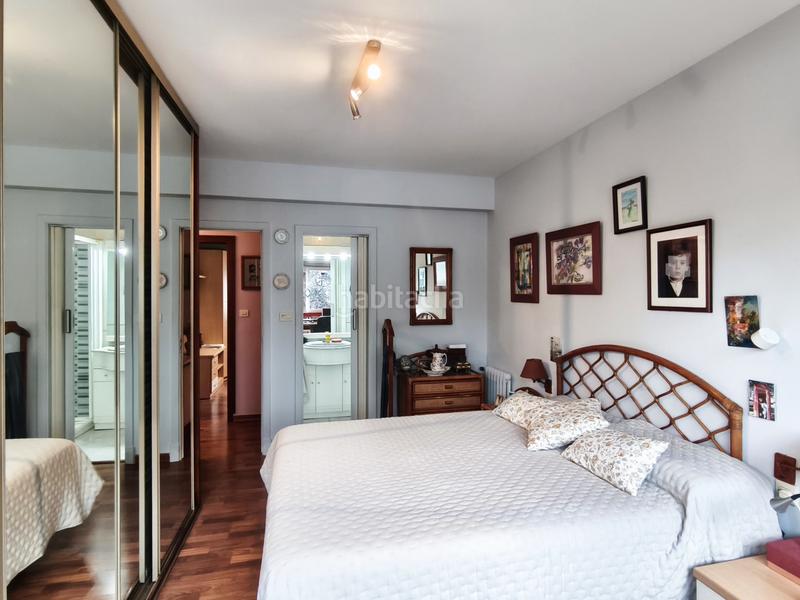 Foto fb86f8a6-a415-4b06-8f70-2ddba8e70b37. Casa adossada amb calefacció aparcament a Castiñeiriño - Cruceiro de Sar Santiago de Compostela