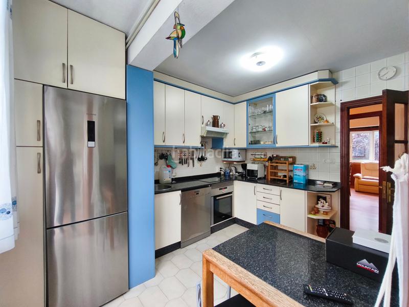 Foto bc3af378-e83b-4ea9-80ae-73234ba1e9fa. Reihenhaus mit heizung parking in Castiñeiriño - Cruceiro de Sar Santiago de Compostela