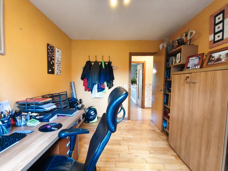 Foto d9e2ac25-cf48-4573-bee3-bd731abb3734. Chalet with heating parking in área de Ames Ames