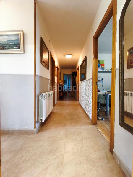 Foto 69bca1d1-16cb-43dc-b81a-05ffa4b9a86a. Chalet avec chauffage parking dans área de Ames Ames