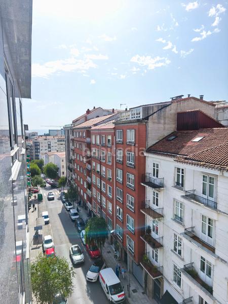 Foto b8f9ec3f-a907-490f-b20e-733580afd859. Appartamento con riscaldamento parcheggio in Ensanche - Sar Santiago de Compostela