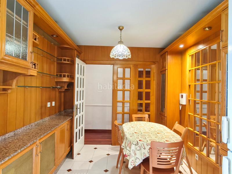 Foto d12c1af3-656a-4ff2-bb8c-cb75bc1e4270. Appartamento con riscaldamento parcheggio in Ensanche - Sar Santiago de Compostela