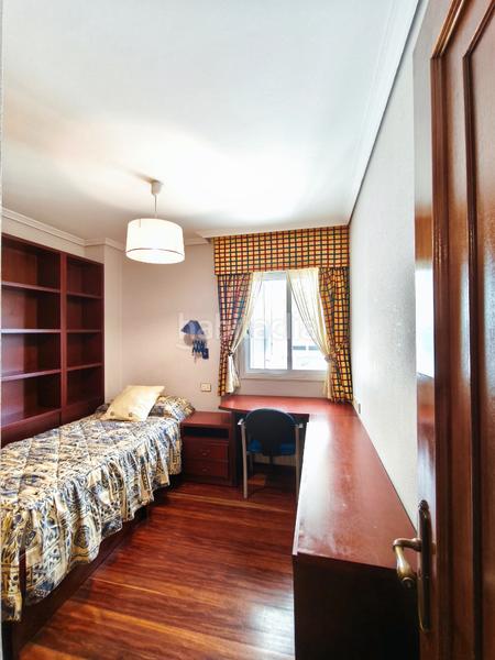 Foto 665d7b4c-5765-4928-b07c-17dde93492cb. Piso en Ensanche - Sar Santiago de Compostela