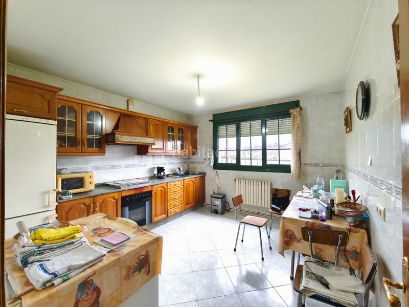 Foto 6c39dcf3-248e-4013-96f6-8ca2203dc59f. Casa amb calefacció aparcament a Parroquias de Santiago Santiago de Compostela