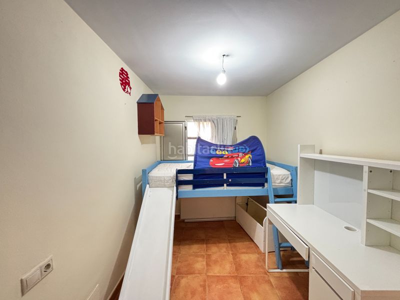 Foto b0b777bb-3b20-4154-8e06-0256729549ad. Casa adossada amb calefacció a Rianxo
