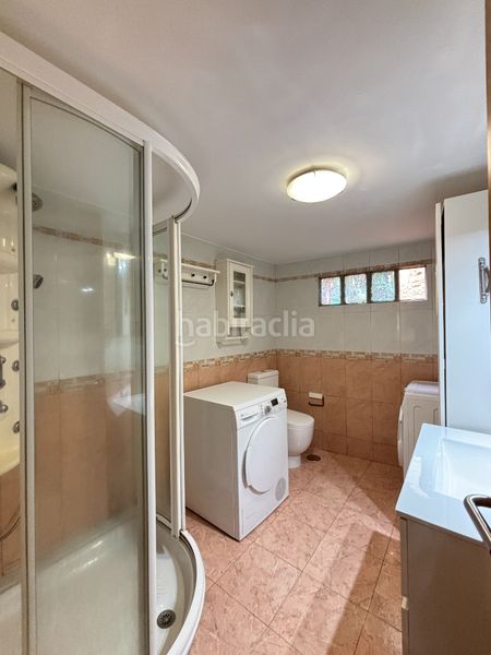 Foto b57f7e87-64fb-4b46-b739-83712ddf61d7. Casa adossada amb calefacció a Rianxo