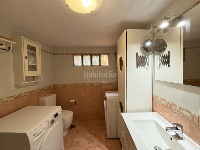 Foto c210c6dc-fac6-4155-8eea-10009a1676c5. Casa adossada amb calefacció a Rianxo
