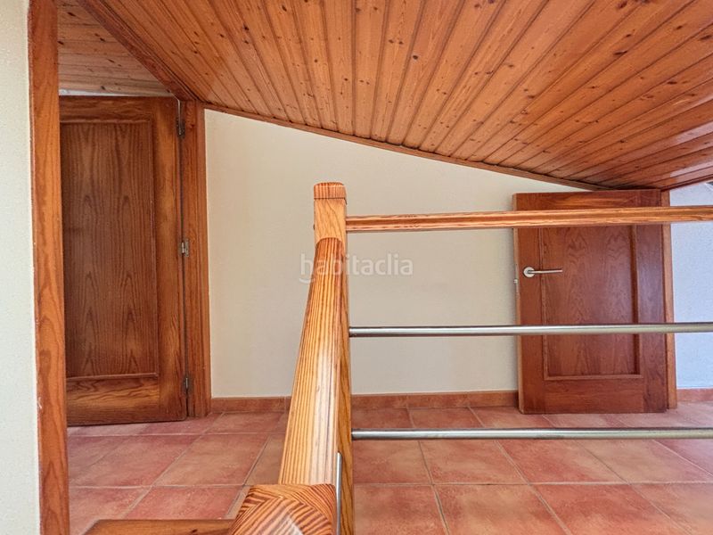 Foto ff6e8240-fb29-4846-a14a-c9051e4924d4. Casa adossada amb calefacció a Rianxo