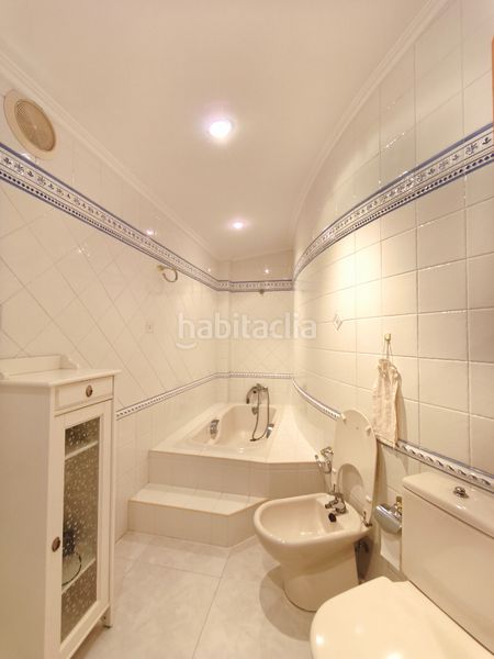 Foto 602671ba-e2d7-43f9-b367-46facb920529. Xalet amb calefacció aparcament piscina a Parroquias de Santiago Santiago de Compostela
