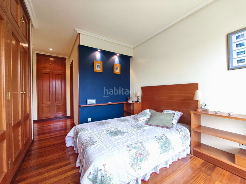 Foto 267e4b70-c821-4384-ba50-e82c1d07804b. Casa pareada en Brión