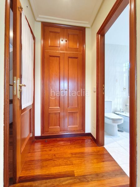 Foto b4750b8f-b443-42c4-ac69-581538ce3628. Casa pareada en Brión