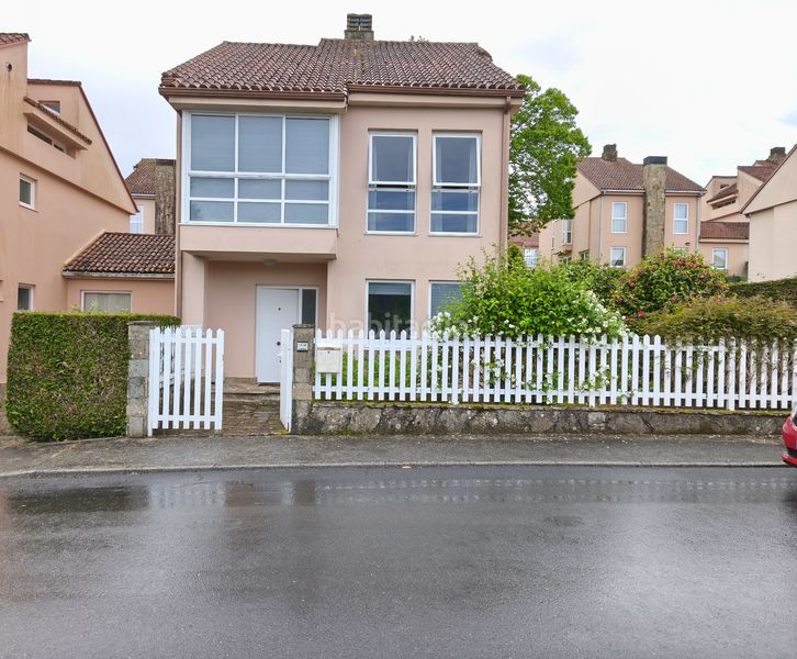 Foto e6c7ab02-5891-4942-90aa-1125fa7a9bf0. Casa pareada en Brión