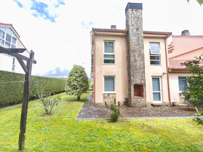 Foto eacb29d2-e90a-42ec-a884-82867d51b0c9. Casa pareada en Brión