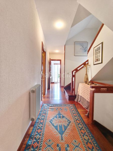 Foto fb0fc392-6365-4ddf-b439-c5fc74b188c4. Casa pareada en Brión