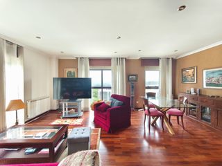 Etagenwohnung  R�a buxo