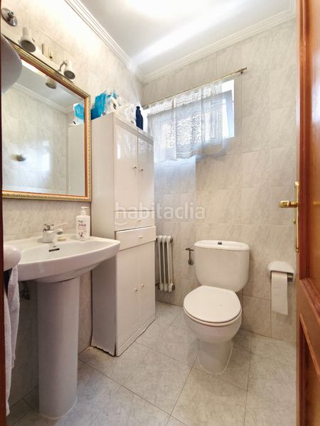 Foto af7d3886-0292-4e49-a653-6ae7edeeadae. Casa aparellada amb calefacció aparcament piscina a Brión