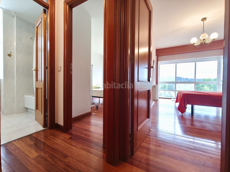 Foto c9460e87-05a6-4bc4-8b39-34d1cdb52a34. Casa aparellada amb calefacció aparcament piscina a Brión