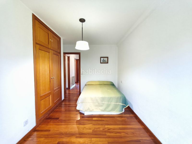Foto dd000532-2450-40ce-96d6-575ec05476fd. Casa aparellada amb calefacció aparcament piscina a Brión