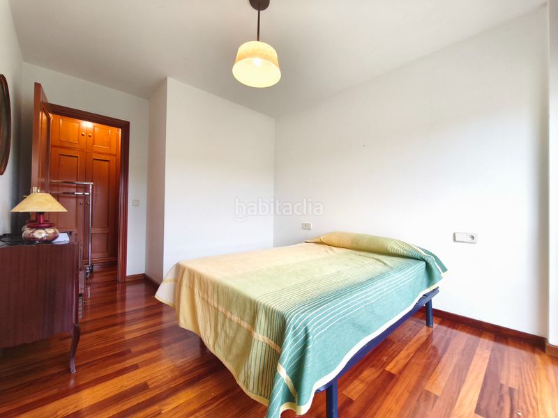 Foto e5ade281-084a-446a-bbd8-7b42a213d84d. Casa aparellada amb calefacció aparcament piscina a Brión