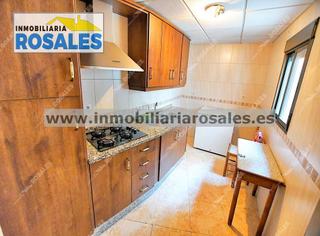 Casa adossada a Baena. Casa para entrar a vivir con patio