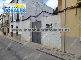 Terrain résidentiel à Baena. Solar de 300 m2 en pleno centro de albendín